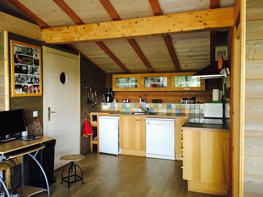 Gite Les Cigognes Orchamps-Vennes Rom bilde